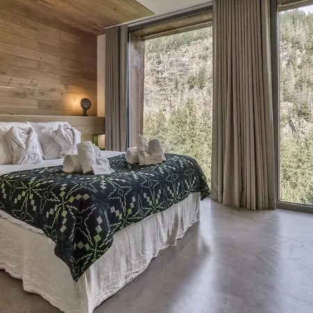 Skyfall Chalet *