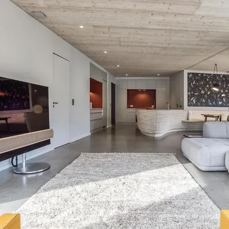 Skyfall Chalet *