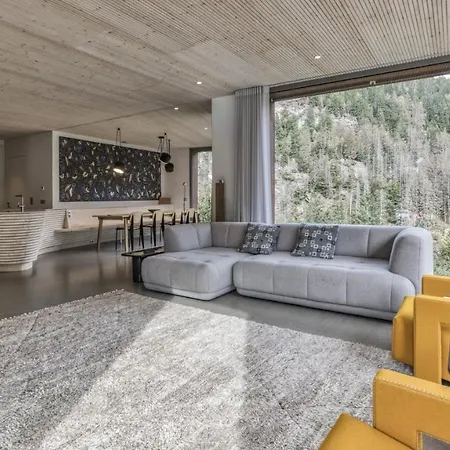 Skyfall Chalet